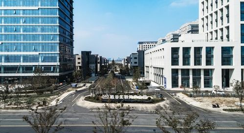 格力中央空調服務步步高集團稻谷互聯網產業園，助力智慧工廠巡展